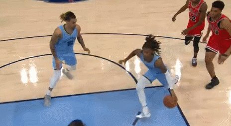 灰熊轻取公牛重回胜利轨道 亚当斯轻松一抱抢戏